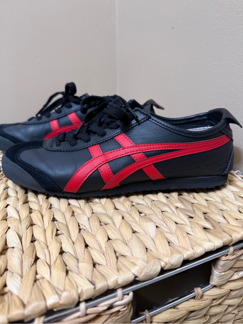 Authentic Onitsuka Tiger Mexico 66 Black/Red Sneakers!!
